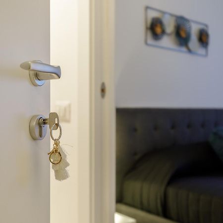 Apartamento Pieno Centro Di Milano Per Gruppi, Famiglie E Viaggi Di Lavoro Exterior foto